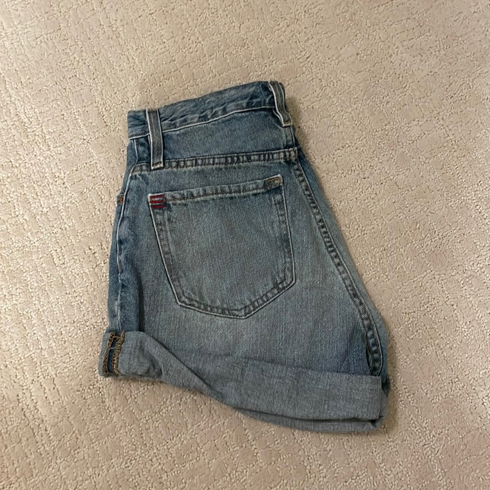 URBAN OUTFITTERS mom high rise jean shorts
